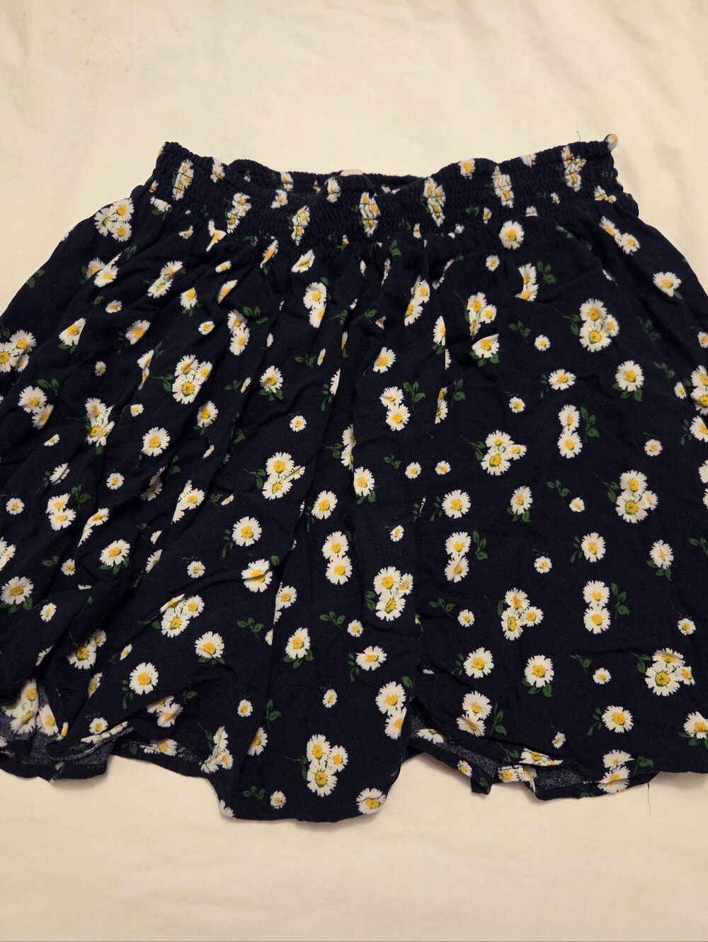 Charlotte Russe Daisy Print Womens Navy Mini Skirt Size Medium Elastic Waist